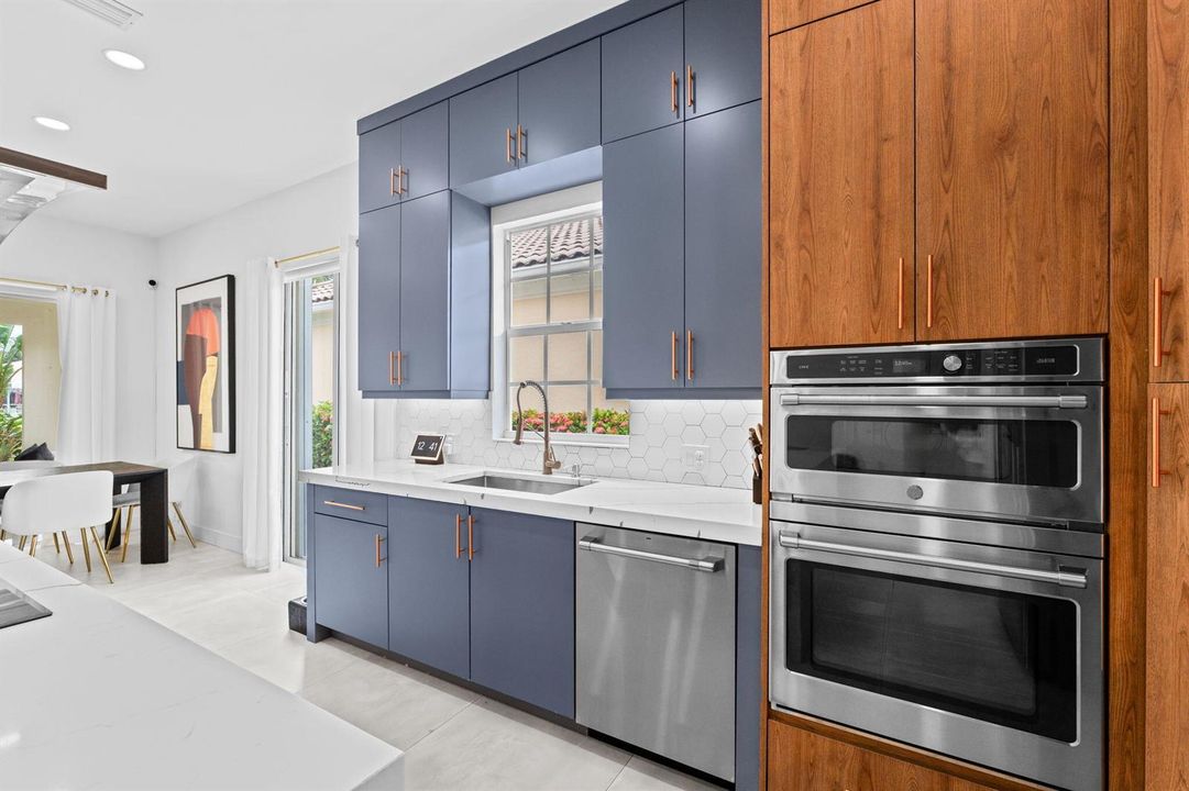 10-web-or-mls-A7409800