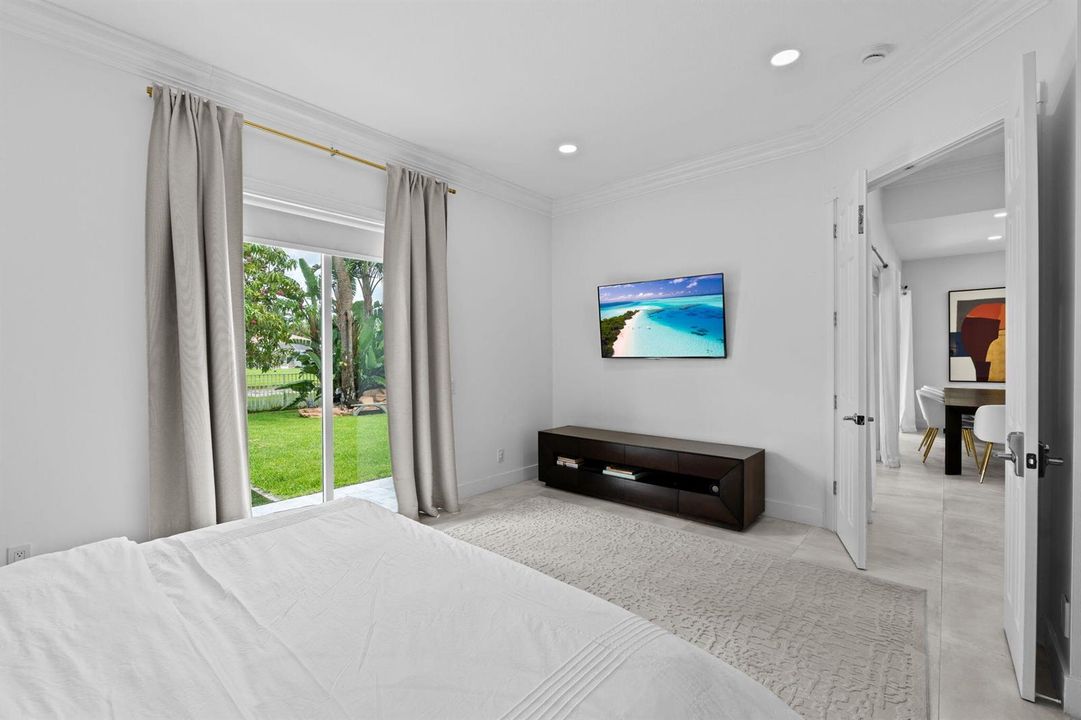 25-web-or-mls-A7409773