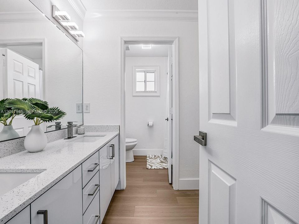 For Rent: $3,000 (3 beds, 2 baths, 1188 Square Feet)
