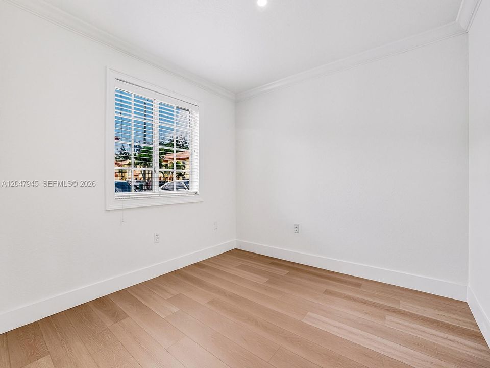 For Rent: $3,000 (3 beds, 2 baths, 1188 Square Feet)