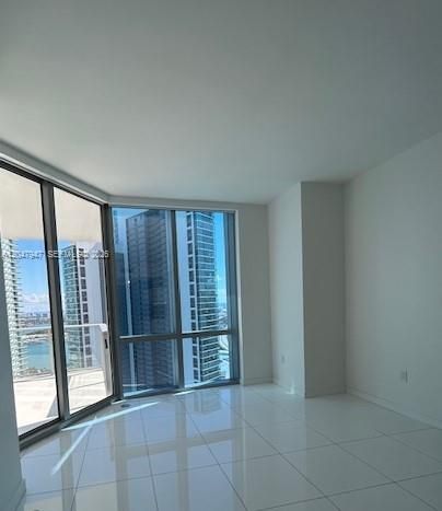 For Rent: $5,800 (1 beds, 2 baths, 1254 Square Feet)