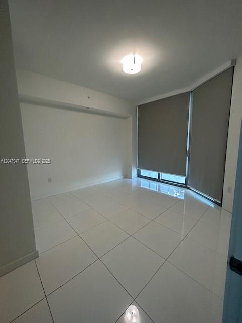 For Rent: $5,800 (1 beds, 2 baths, 1254 Square Feet)