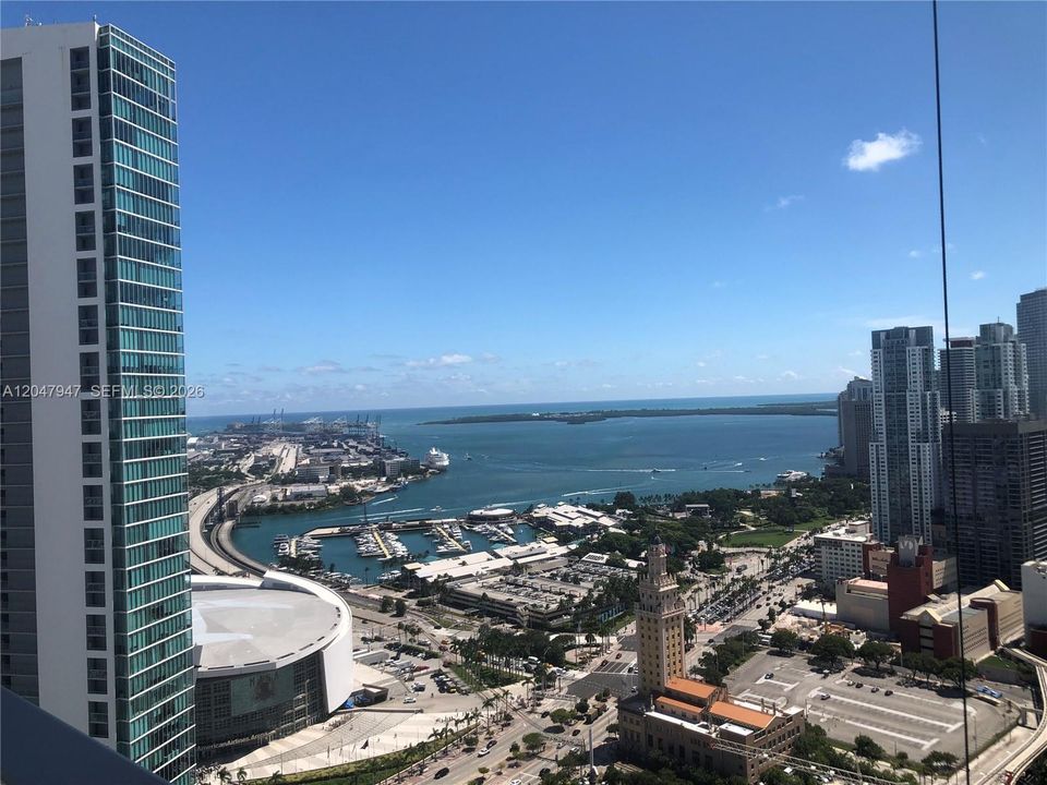 For Rent: $5,800 (1 beds, 2 baths, 1254 Square Feet)
