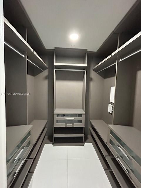 For Rent: $5,800 (1 beds, 2 baths, 1254 Square Feet)