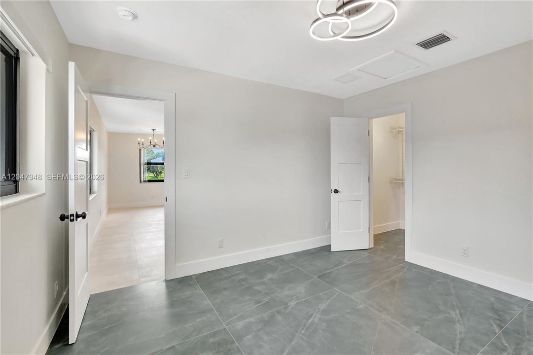 For Rent: $1,800 (1 beds, 1 baths, 6466 Square Feet)