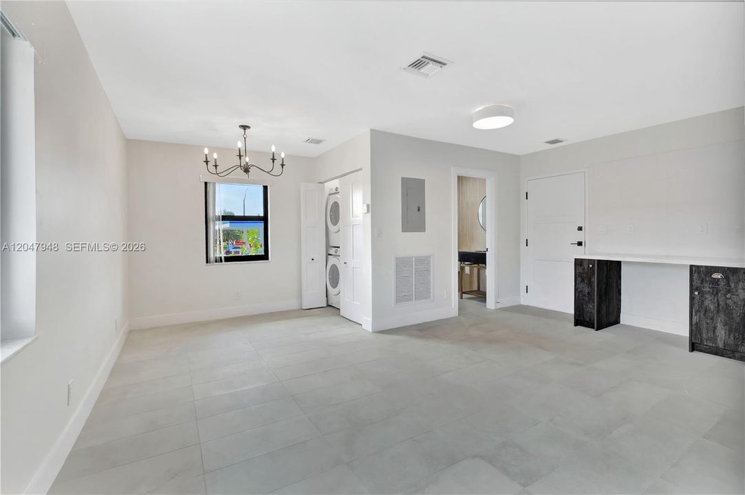 For Rent: $1,800 (1 beds, 1 baths, 6466 Square Feet)