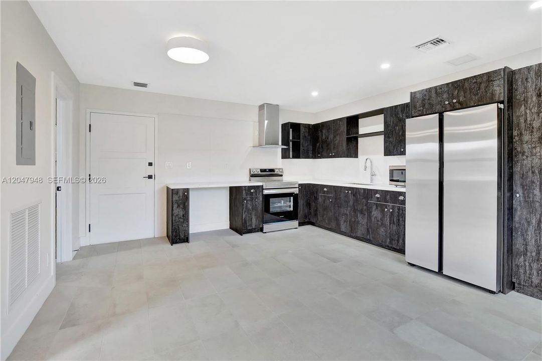 For Rent: $1,800 (1 beds, 1 baths, 6466 Square Feet)