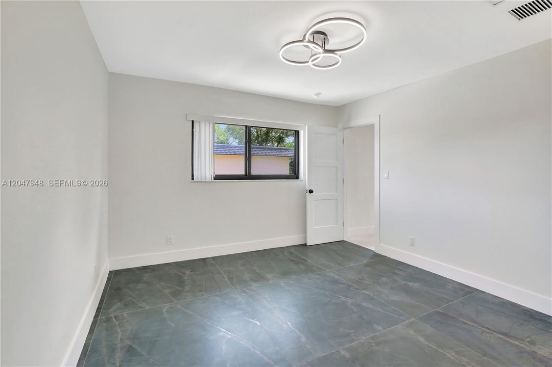 For Rent: $1,800 (1 beds, 1 baths, 6466 Square Feet)
