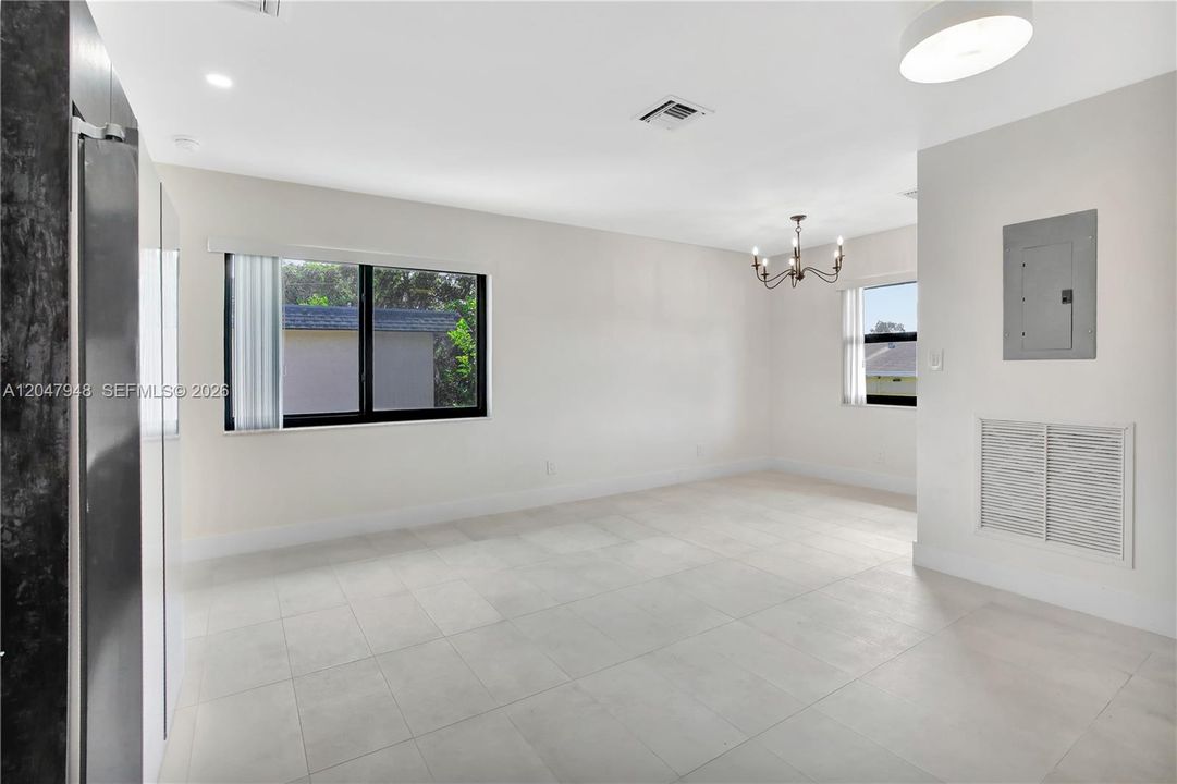 For Rent: $1,800 (1 beds, 1 baths, 6466 Square Feet)