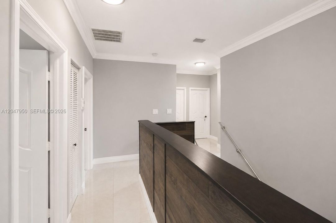 For Sale: $650,000 (5 beds, 3 baths, 2753 Square Feet)