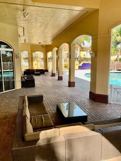For Rent: $3,300 (3 beds, 3 baths, 1270 Square Feet)
