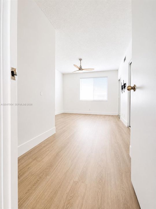 For Rent: $2,700 (2 beds, 1 baths, 1110 Square Feet)