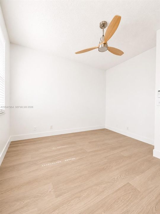 For Rent: $2,700 (2 beds, 1 baths, 1110 Square Feet)