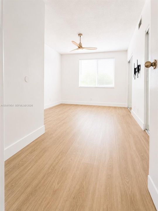 For Rent: $2,700 (2 beds, 1 baths, 1110 Square Feet)