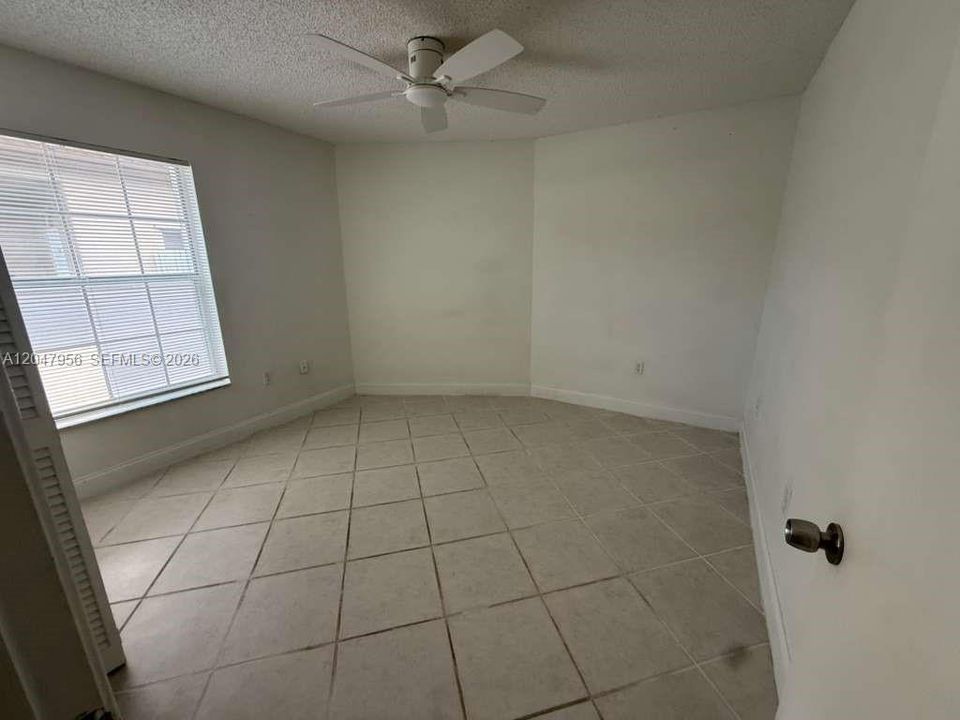 For Rent: $3,950 (3 beds, 2 baths, 1797 Square Feet)