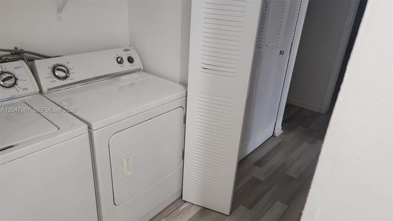 For Sale: $235,000 (3 beds, 2 baths, 1620 Square Feet)