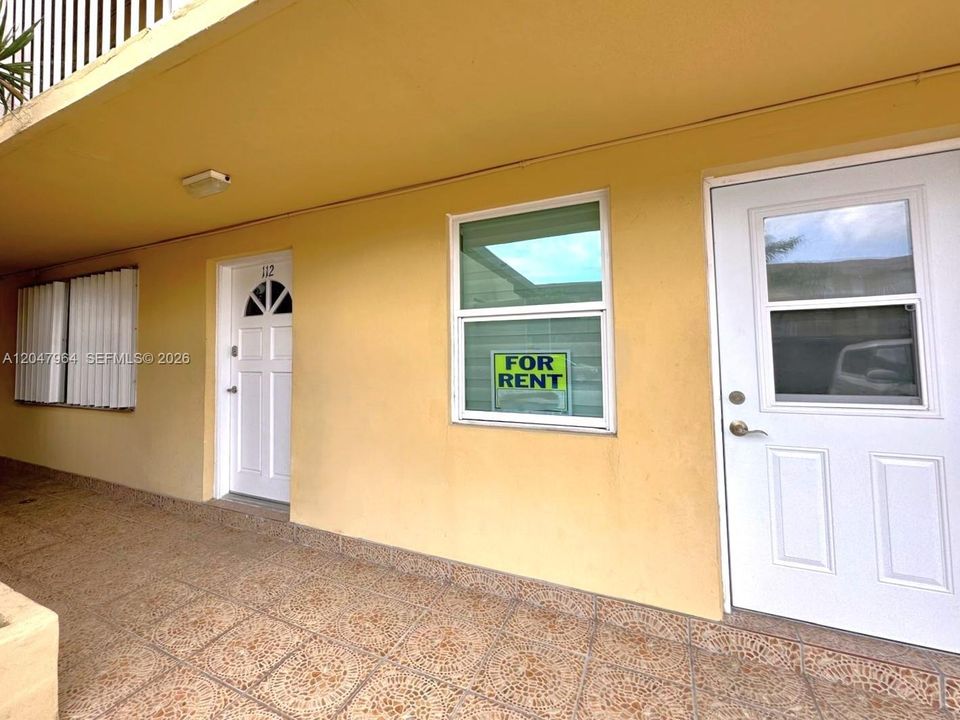En Venta: $235,000 (2 camas, 2 baños, 1061 Pies cuadrados)