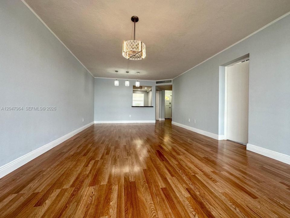 En Venta: $235,000 (2 camas, 2 baños, 1061 Pies cuadrados)
