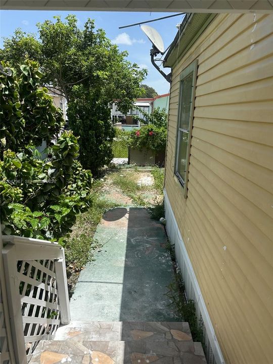 En Venta: $280,000 (4 camas, 2 baños, 1430 Pies cuadrados)