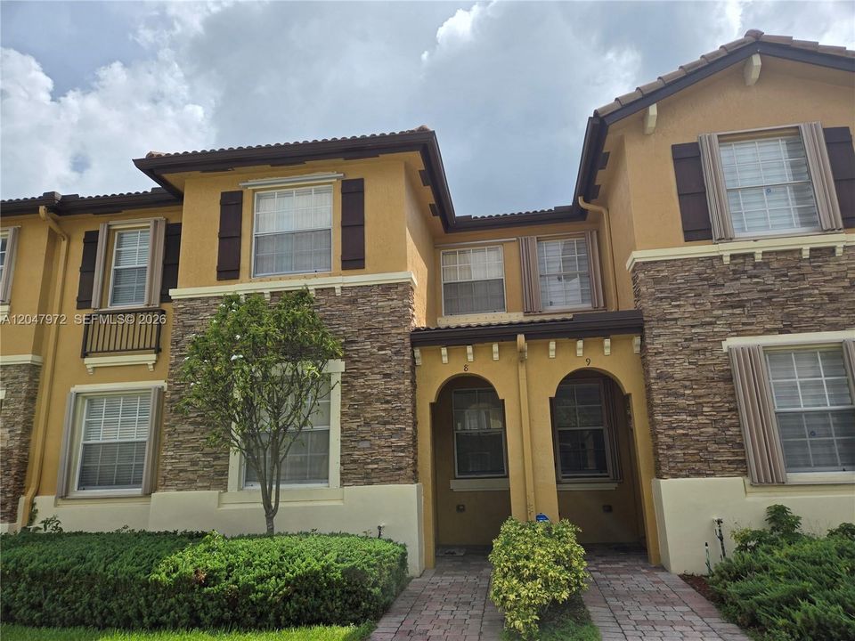 На продажу: $325,000 (3 спален, 2 ванн, 1325 Квадратных фут)