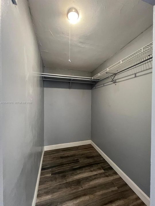 En Venta: $310,000 (3 camas, 2 baños, 1360 Pies cuadrados)