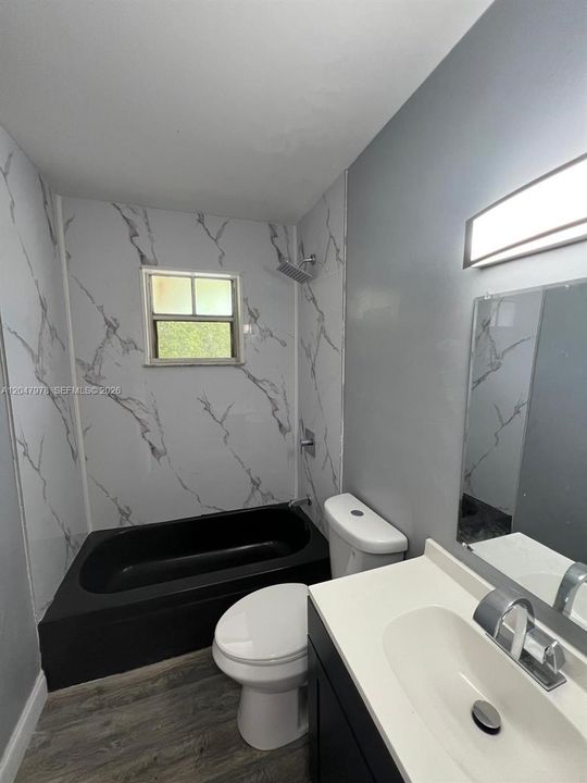 En Venta: $310,000 (3 camas, 2 baños, 1360 Pies cuadrados)