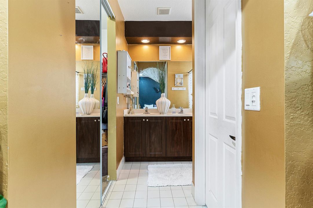 023-2851ProspectRoad-Unit506-FortLauderd