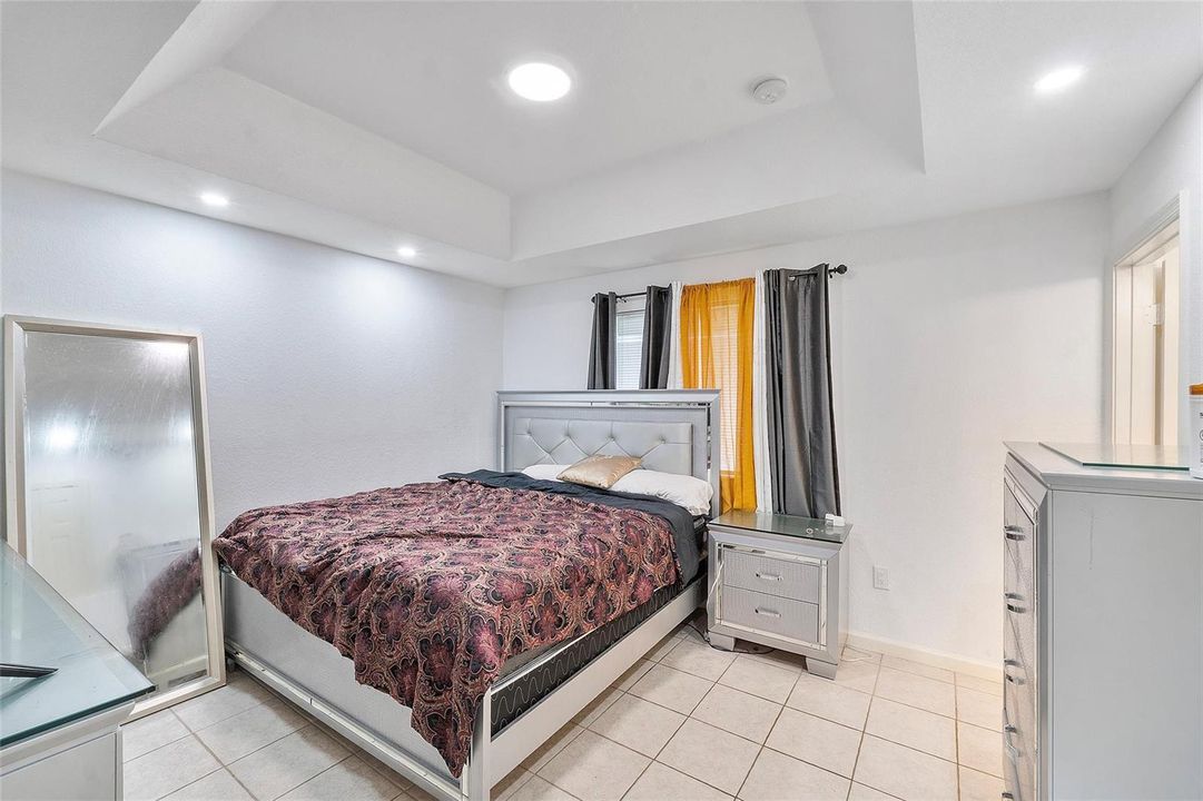 MAIN BEDROOM
