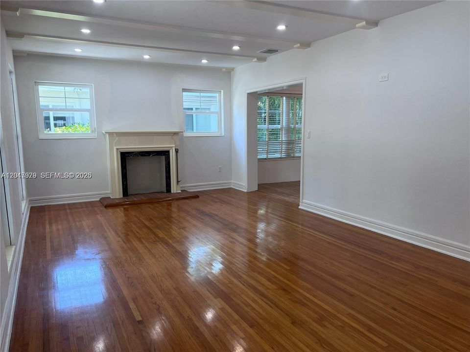 En Renta: $7,200 (3 camas, 2 baños, 1667 Pies cuadrados)