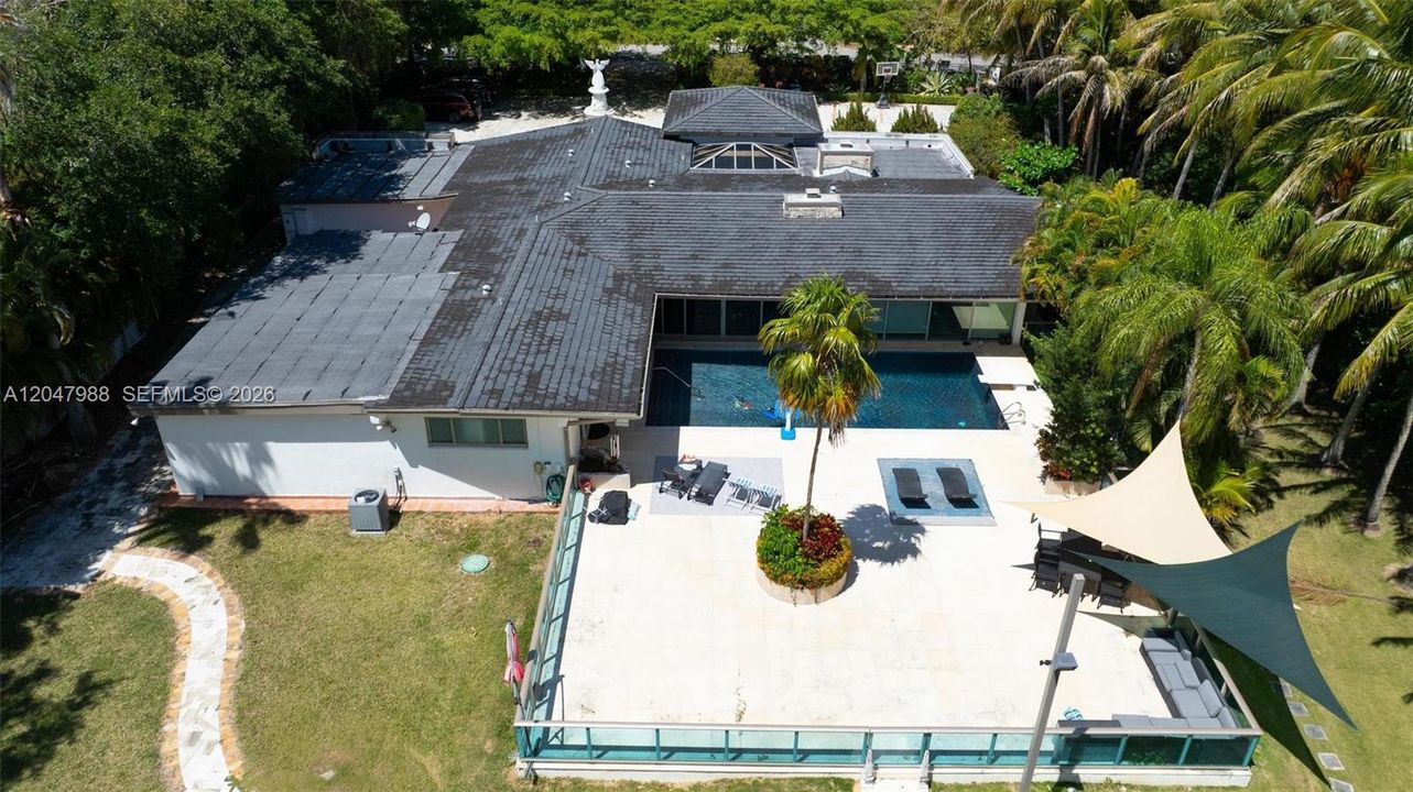 Active With Contract: $12,500 (4 beds, 4 baths, 3970 Square Feet)