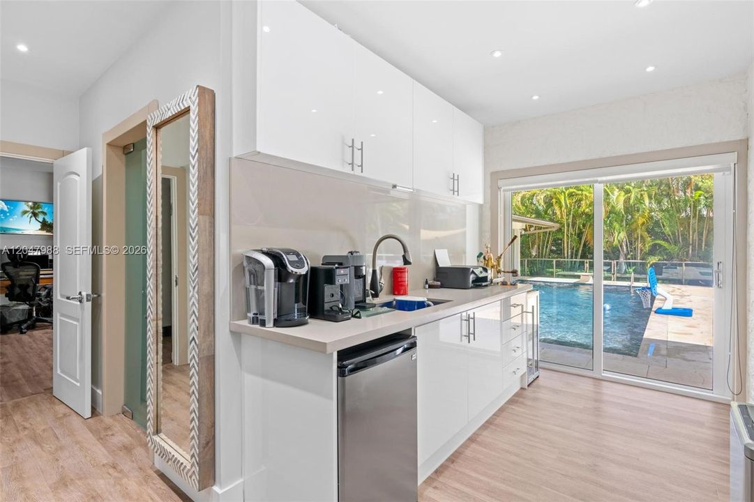 Active With Contract: $12,500 (4 beds, 4 baths, 3970 Square Feet)