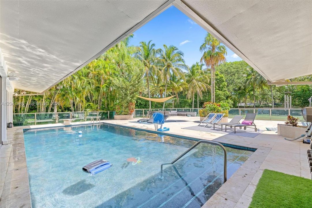 Active With Contract: $12,500 (4 beds, 4 baths, 3970 Square Feet)