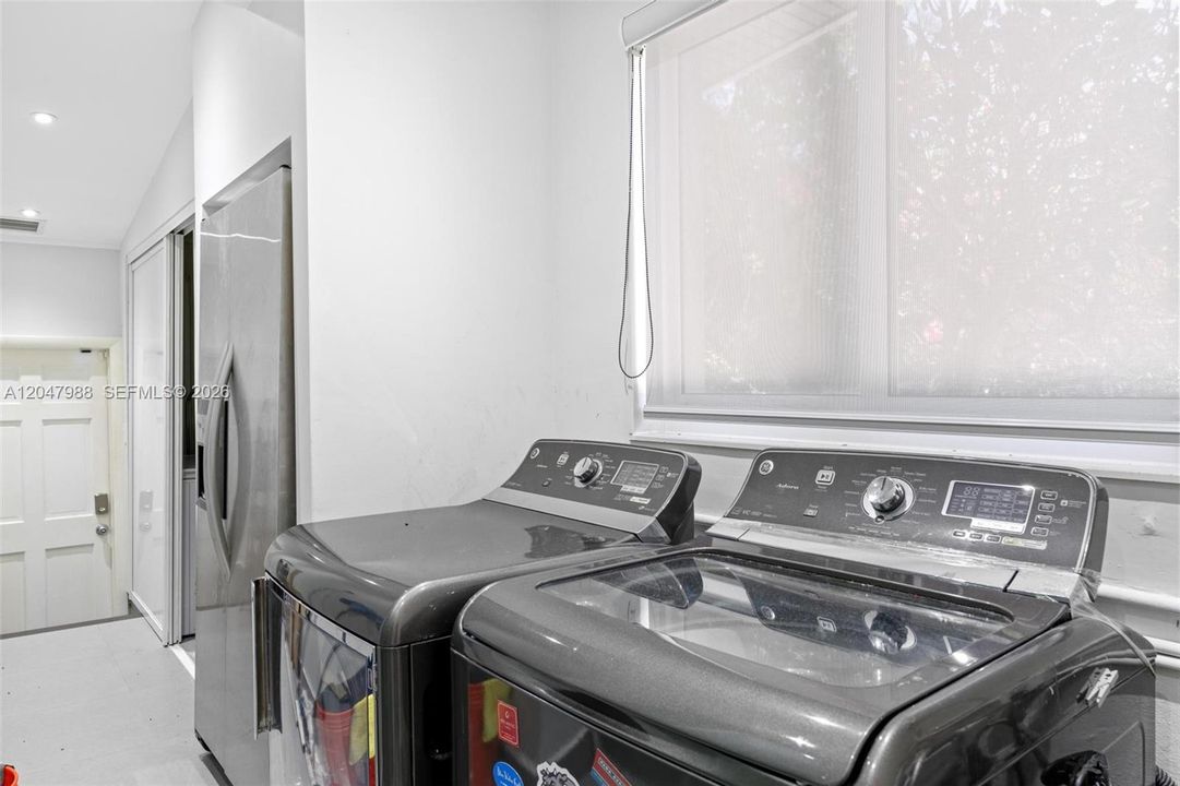 Active With Contract: $12,500 (4 beds, 4 baths, 3970 Square Feet)