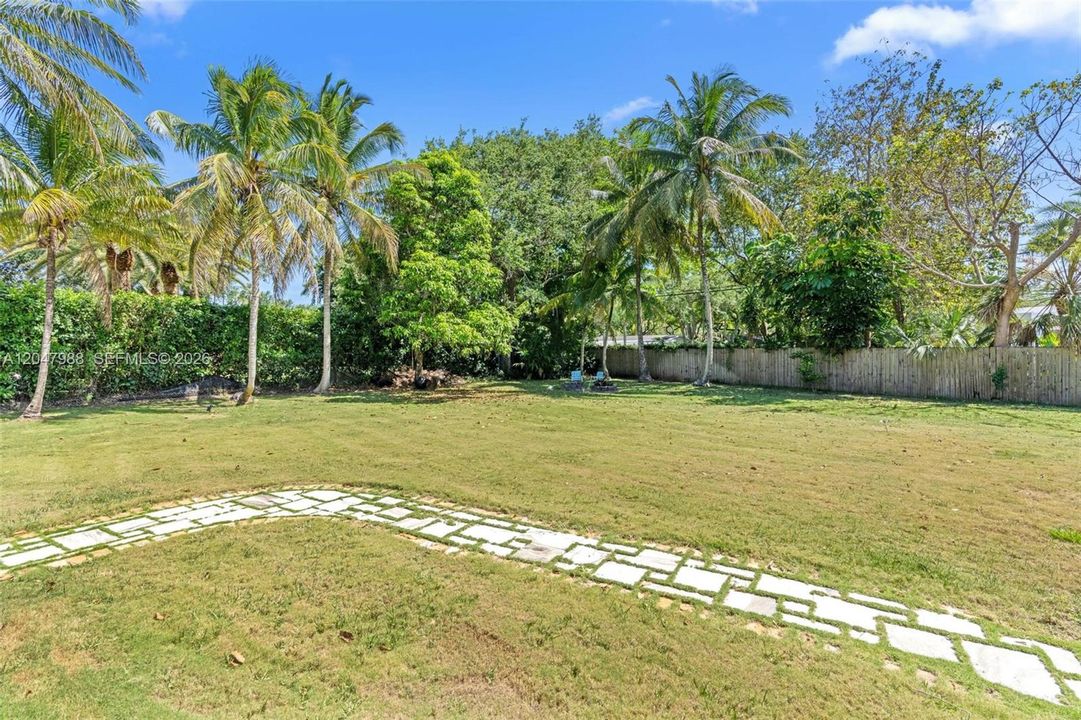 Active With Contract: $12,500 (4 beds, 4 baths, 3970 Square Feet)