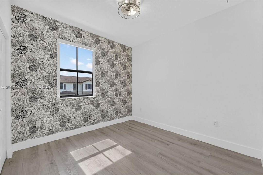 For Sale: $540,000 (3 beds, 2 baths, 1540 Square Feet)