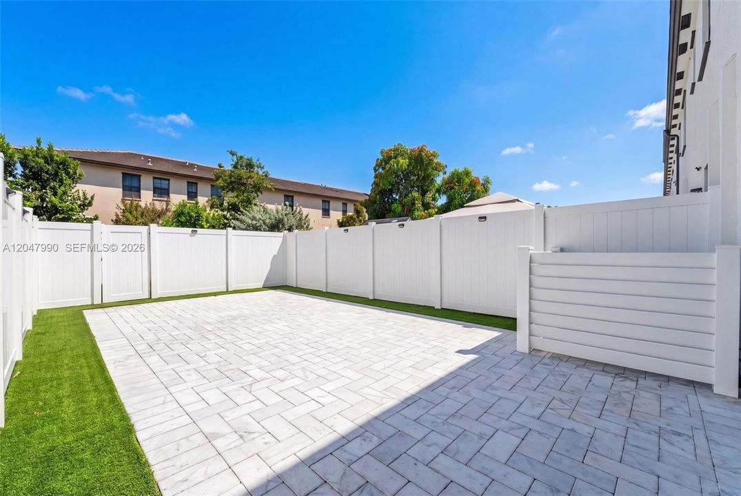 For Sale: $540,000 (3 beds, 2 baths, 1540 Square Feet)