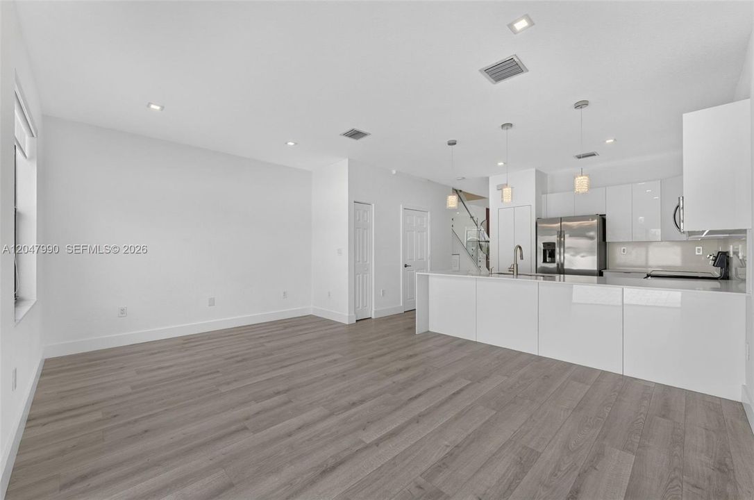 For Sale: $540,000 (3 beds, 2 baths, 1540 Square Feet)