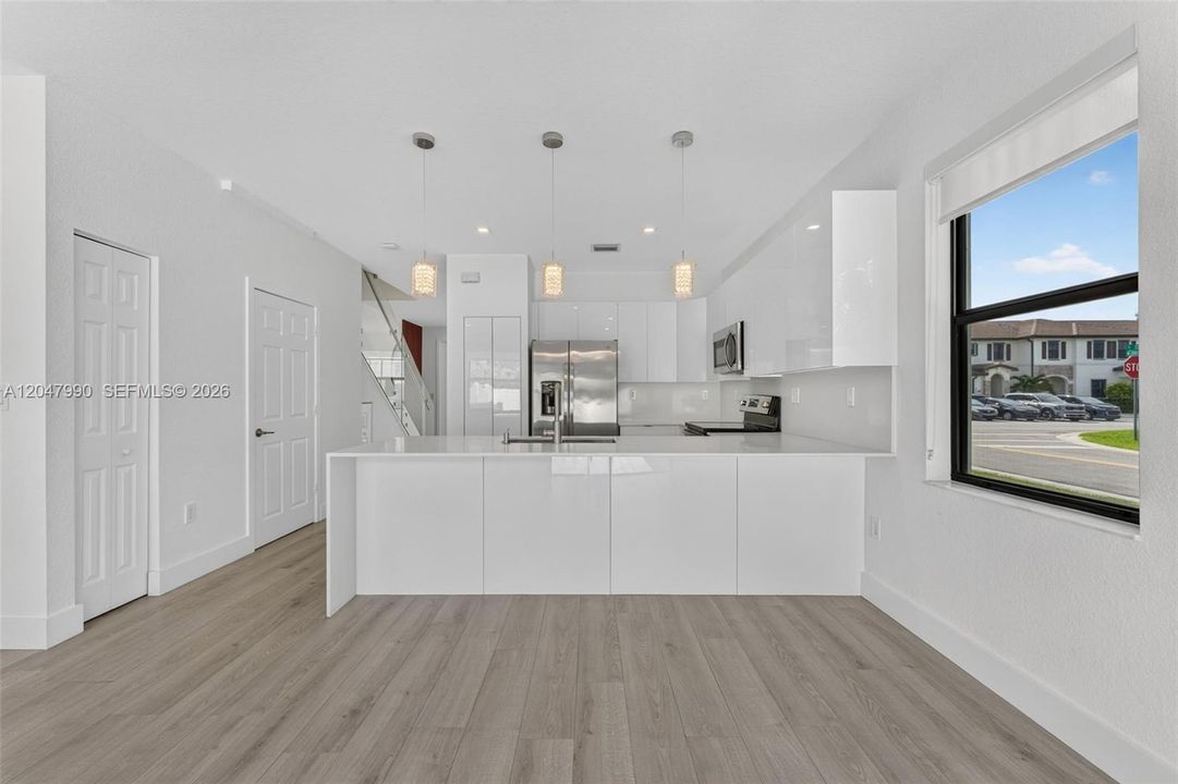 For Sale: $540,000 (3 beds, 2 baths, 1540 Square Feet)