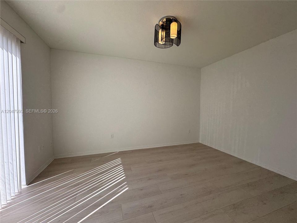 For Rent: $3,550 (2 beds, 2 baths, 1404 Square Feet)