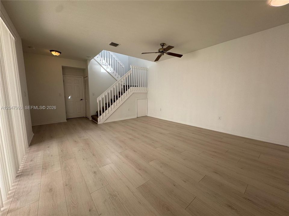 For Rent: $3,550 (2 beds, 2 baths, 1404 Square Feet)