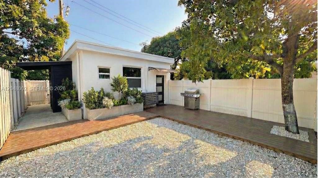 В аренду: $2,000 (1 спален, 1 ванн, 2032 Квадратных фут)