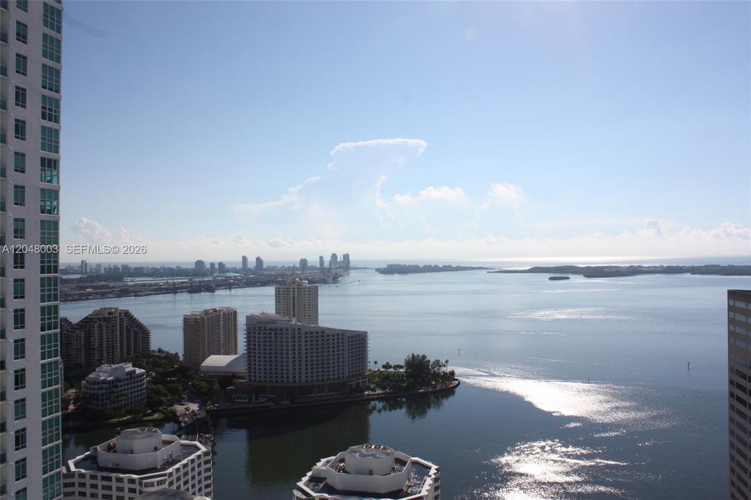 Active With Contract: $5,100 (2 beds, 2 baths, 1113 Square Feet)