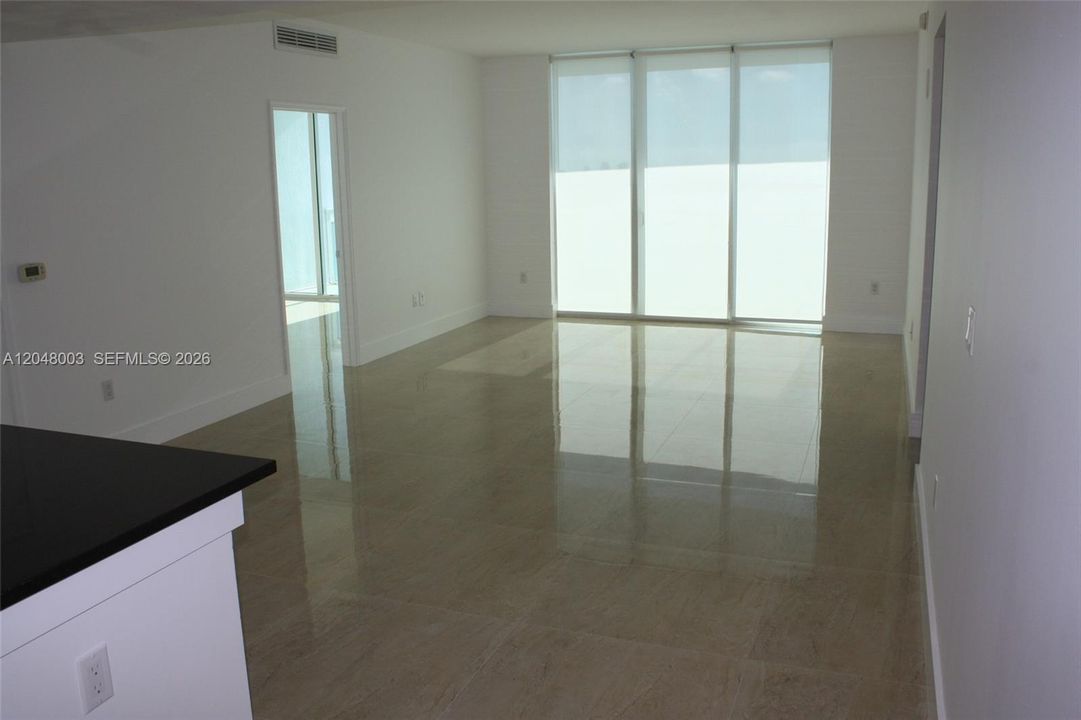 Active With Contract: $5,100 (2 beds, 2 baths, 1113 Square Feet)