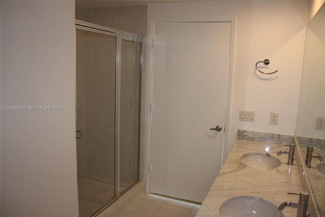 Active With Contract: $5,100 (2 beds, 2 baths, 1113 Square Feet)