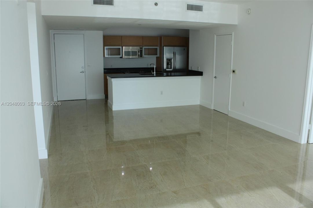 Active With Contract: $5,100 (2 beds, 2 baths, 1113 Square Feet)