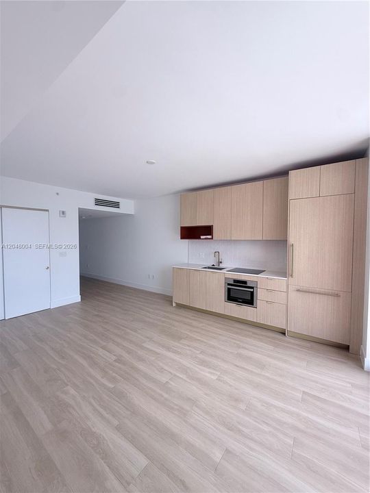 В аренду: $3,500 (0 спален, 1 ванн, 0 Квадратных фут)
