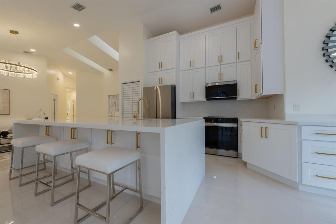 17277 Hampton Blvd_3
