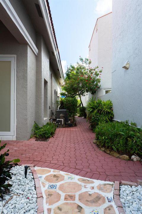 17277 Hampton Blvd_44