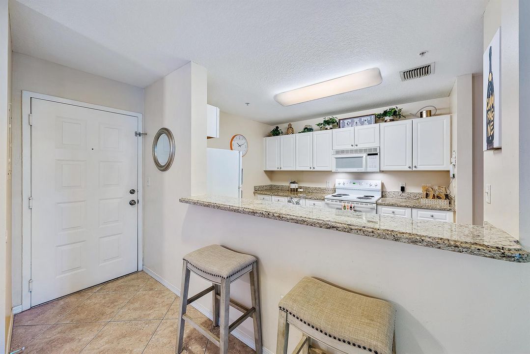 1200 Town Center Dr Unit 225