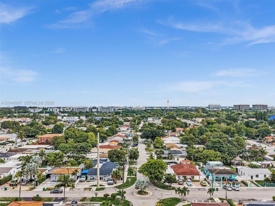 For Sale: $880,000 (3 beds, 2 baths, 1937 Square Feet)